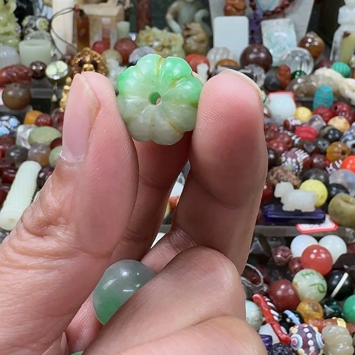 和田玉(糖玉)挂件未镶嵌天**来