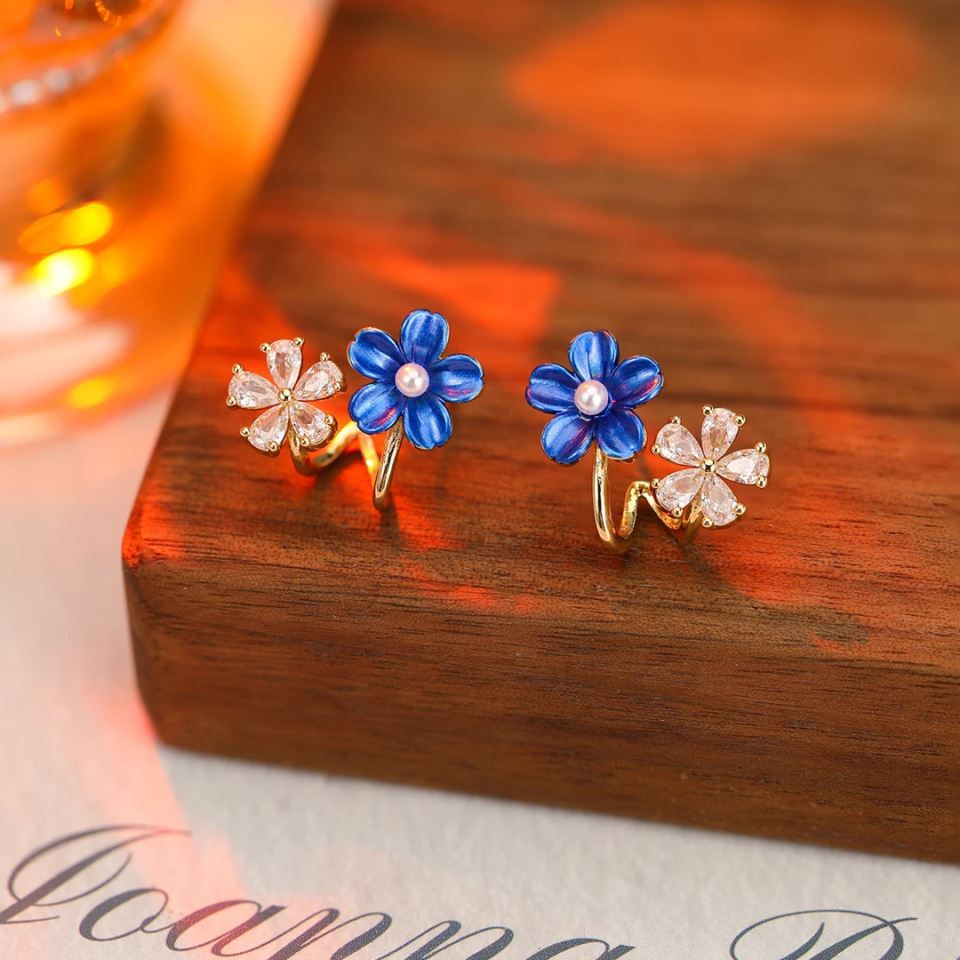 铜合金合成锆石耳饰 花朵气质轻奢时尚精致经典百搭优雅耳钉