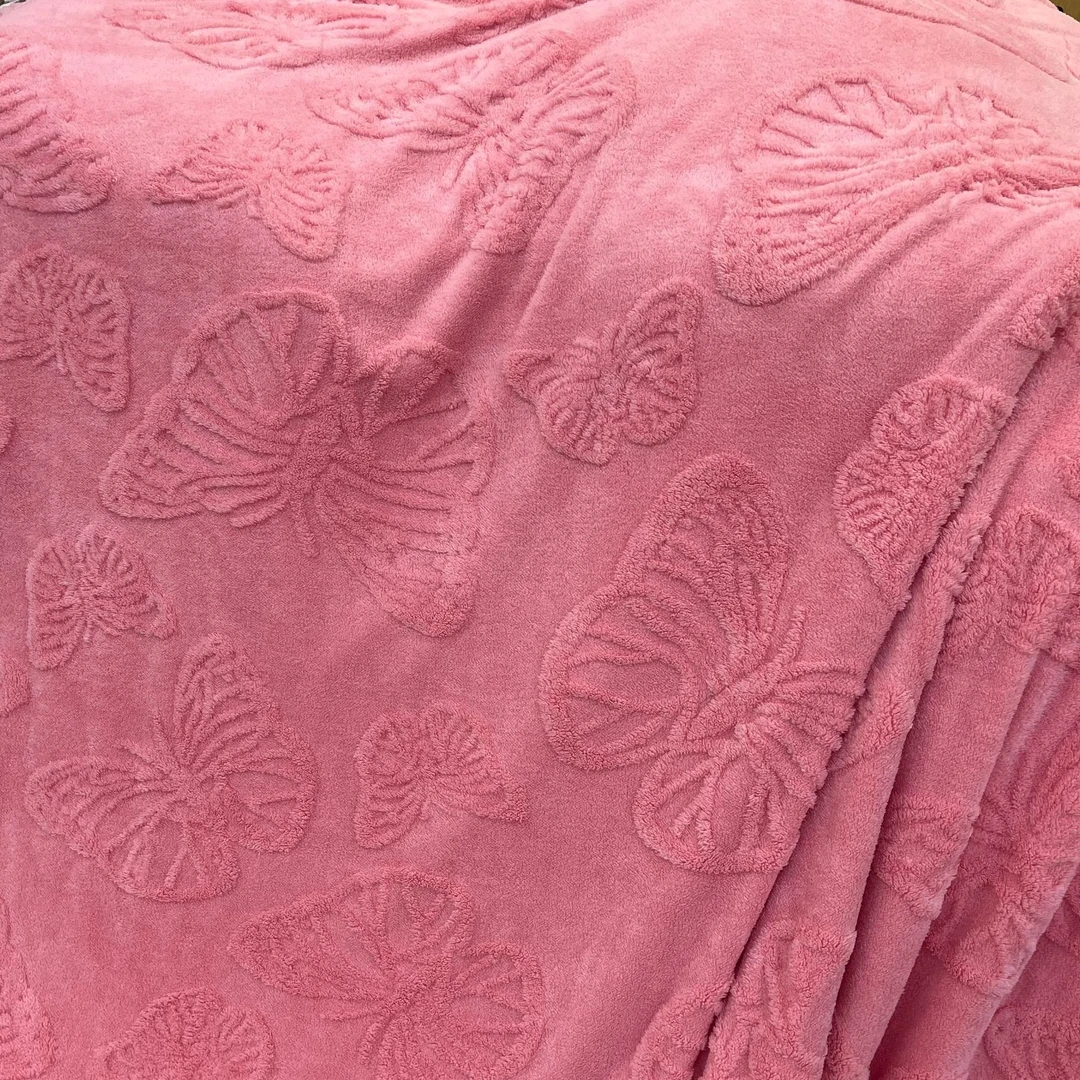 塔芙绒双人毛毯 红粉色蝴蝶提花简约大气加厚纯色大床绒毛毯