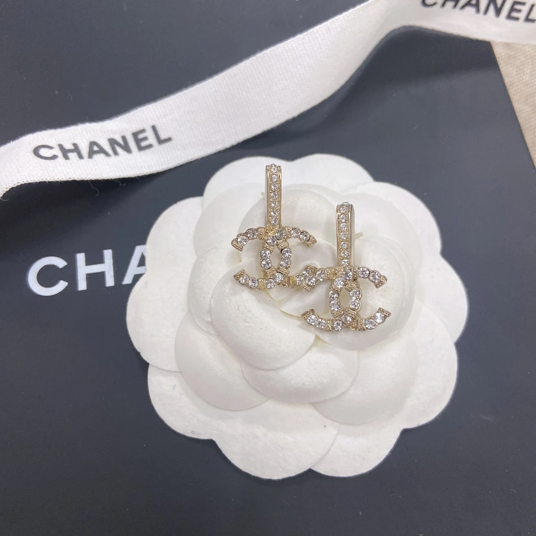 99新 Chanel/香奈儿 时尚 经典 满钻 镶钻 耳钉
