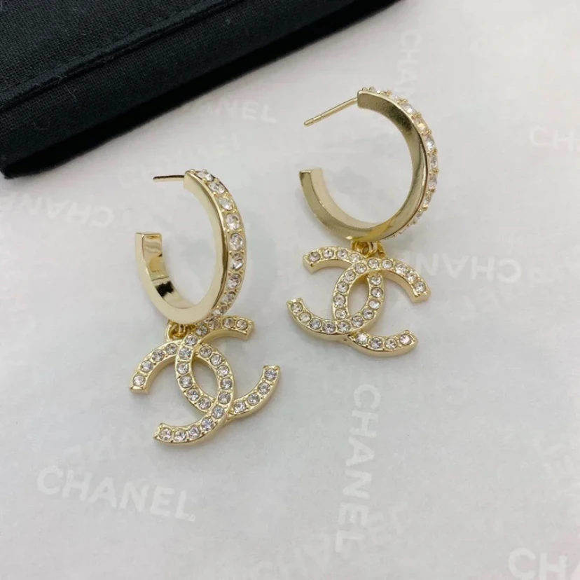 未使用 Chanel/香奈儿 优雅水钻满钻小香风耳钩耳钉21P/AX0144