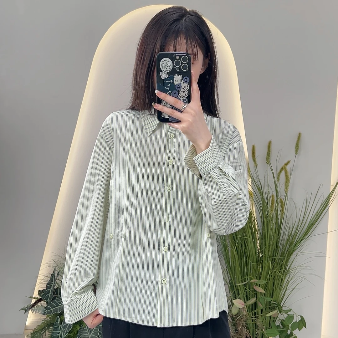 Lagogo/拉谷谷LAGOGO拉谷谷专柜新款绿色条纹显白衬衫款
