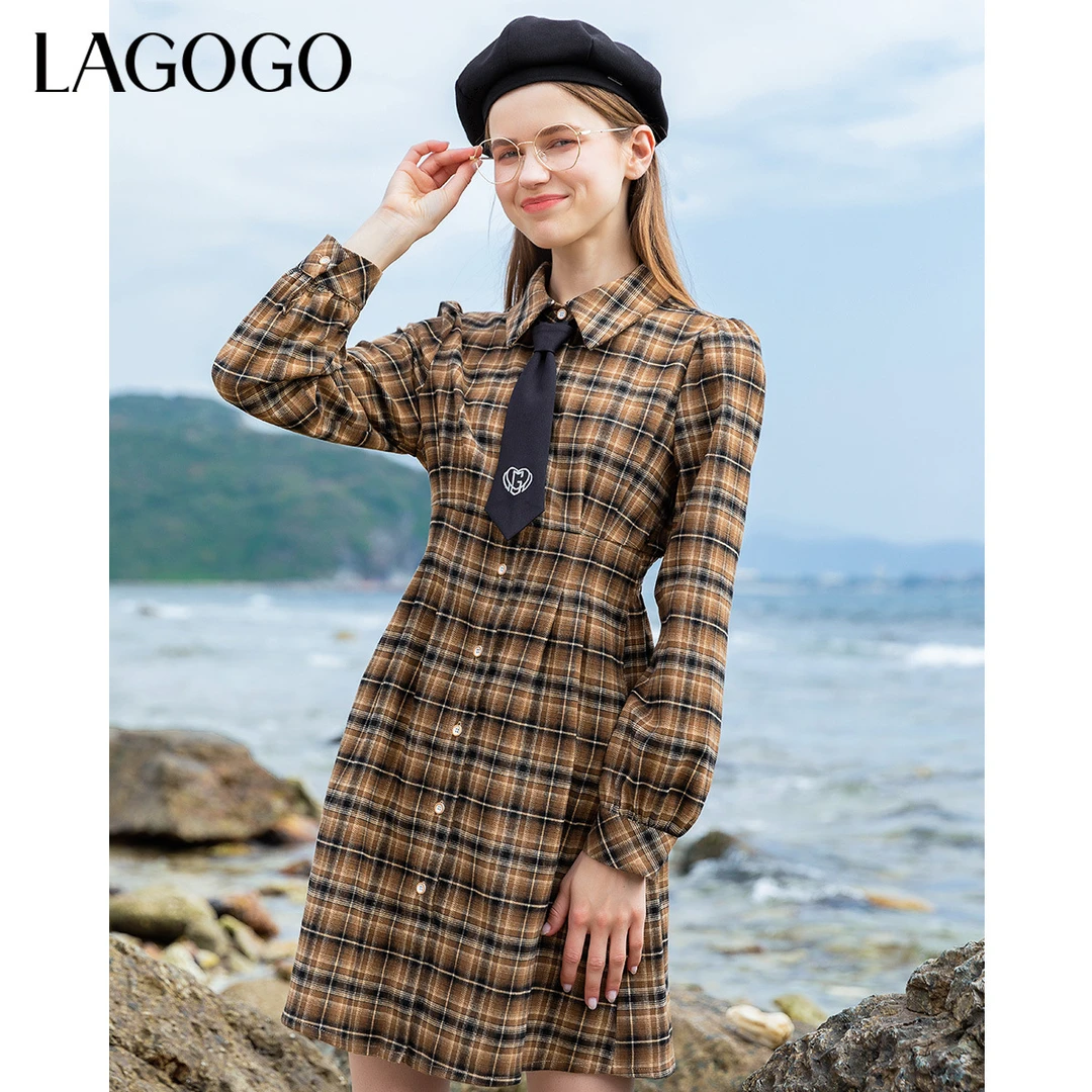 Lagogo拉谷谷春季新款翻领单排扣泡泡袖格子连衣裙女A字裙女