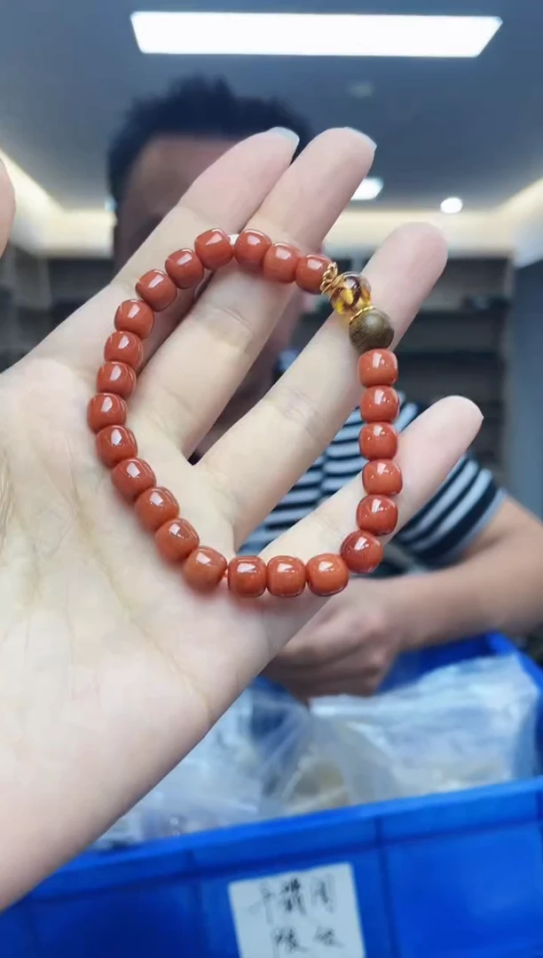 【闪购商品】南红玛瑙`未镶嵌多样性发一个