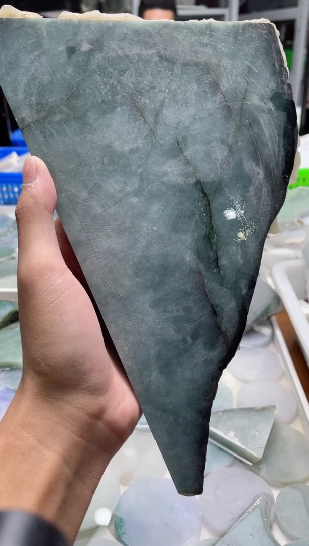 【闪购商品】翡翠把件未镶嵌翡翠片料