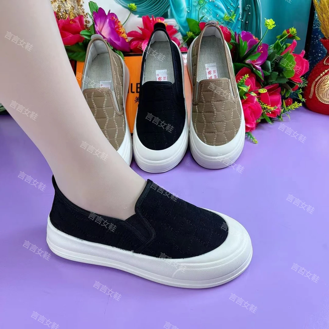 新款软底防滑厚底一脚蹬休闲妈妈单鞋20-80