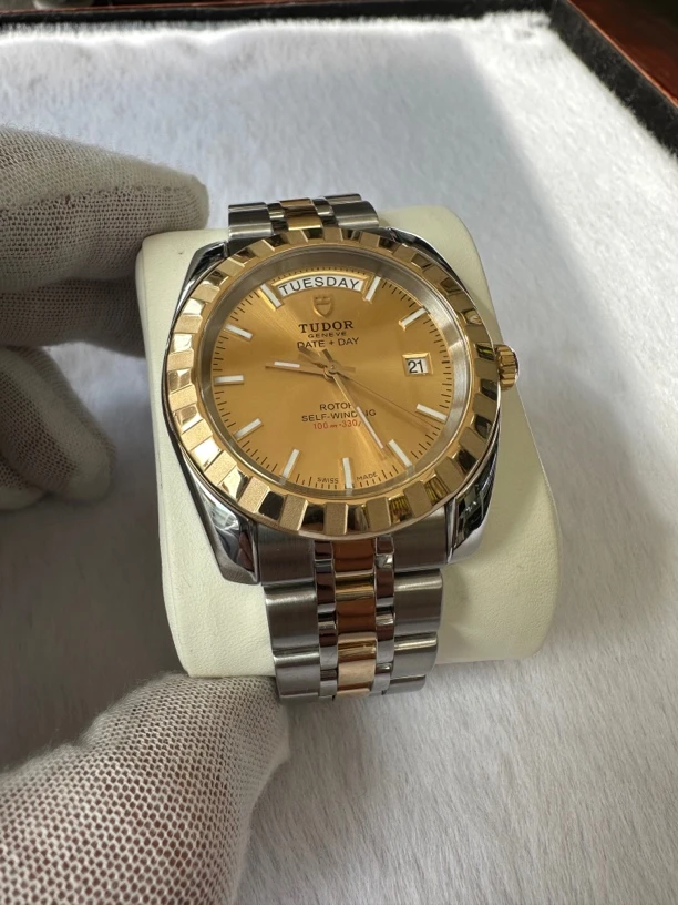 95新  95/95新/帝舵经典单表/自动机械/表径41mm/间18K黄金