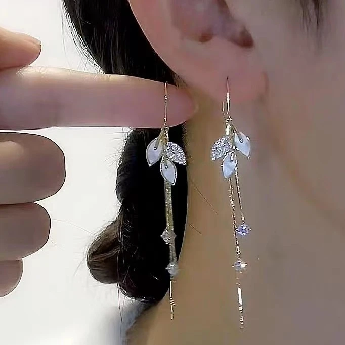 锌合金耳饰 气质镶钻树叶流苏长款防丢耳线s097
