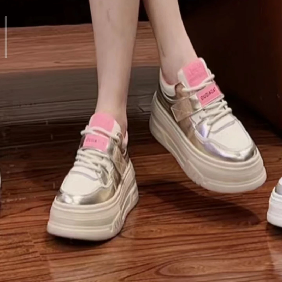 板鞋女2025新款秋季复古港风chic鞋子百搭小众运动鞋厚底小白潮鞋