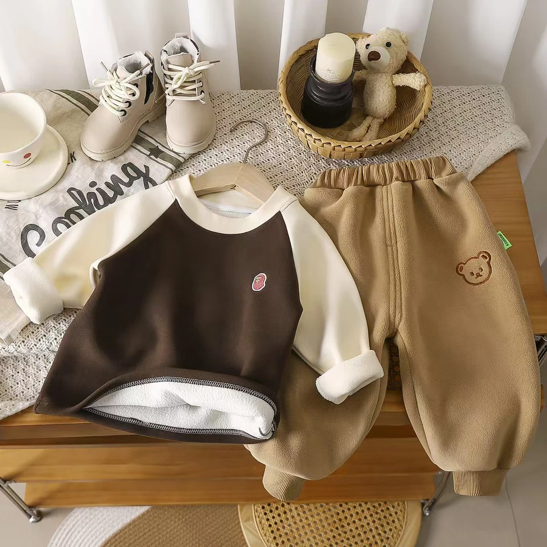 2025新款冬季儿童加绒卫衣男童韩版时髦帅气撞色简约插肩袖上衣潮