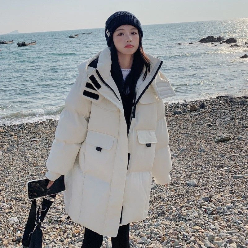 高级感爆款连帽白色羽绒服棉服女款2023年冬季新款加厚中长款面包