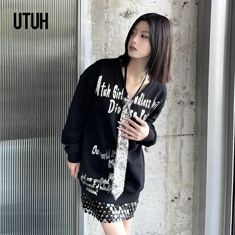 UTUH 黑色没事高街字母印花V领卫衣女长袖保暖配：领带 TDWFW1N291