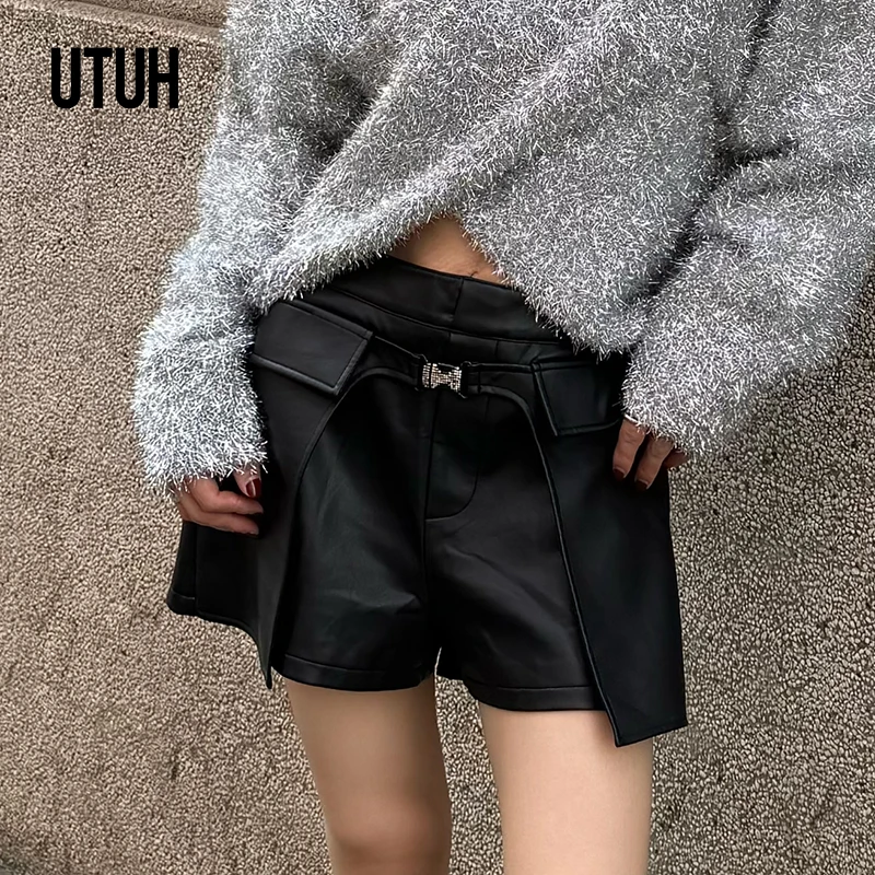 UTUH 黑色镶钻金属扣设计感PU皮高腰百搭显瘦时尚短裤 TUWFW1D276