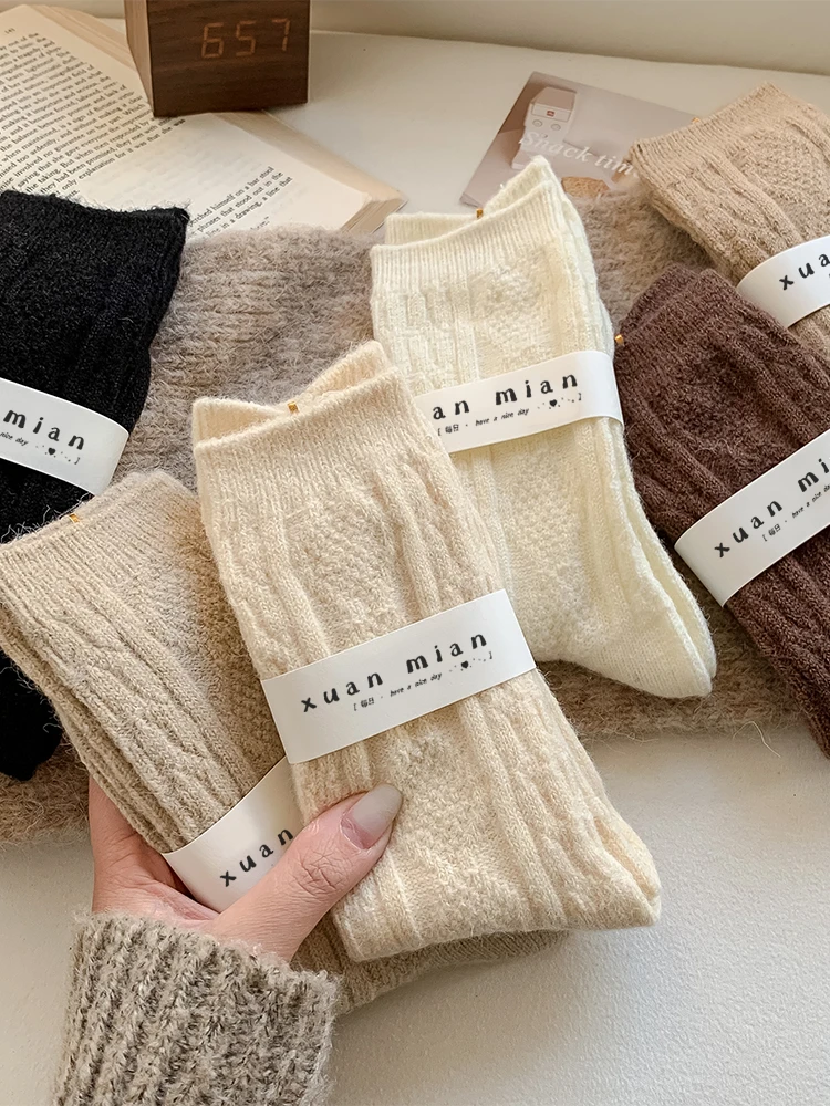 羊毛堆堆袜子女中筒袜秋冬ins潮纯棉加厚保暖乐福鞋复古羊绒长袜