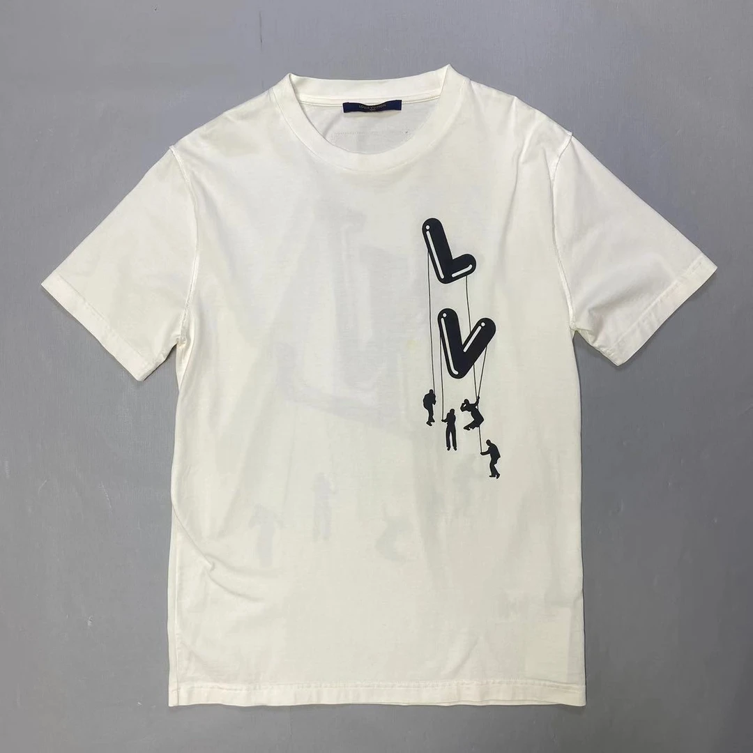 99新 Louis Vuitton 伞兵短袖 尺码：XS 衣长65 胸围48