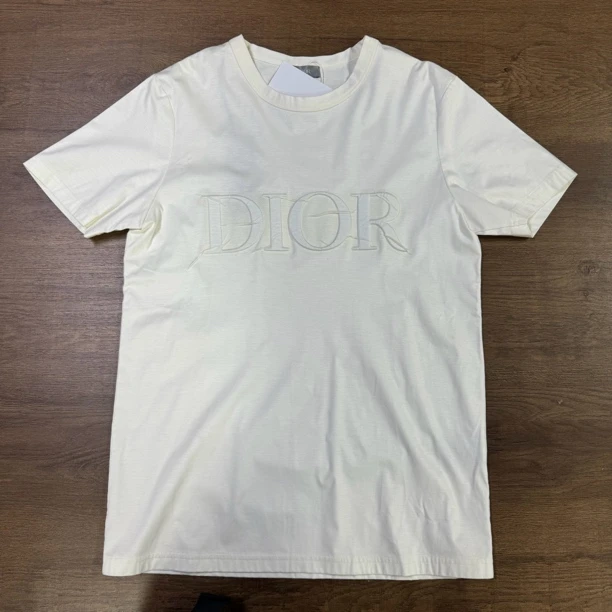 Dior迪奥裂纹短袖 G3002 尺码：S 衣长72 胸围50 新旧：全新带吊