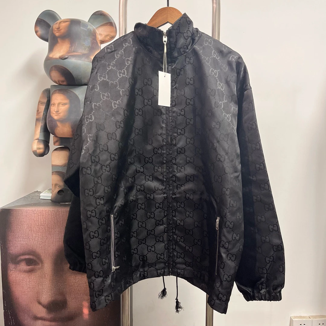 Gucci古驰满印夹克 J2413 尺码：44 衣长76 胸围62 新旧：99新