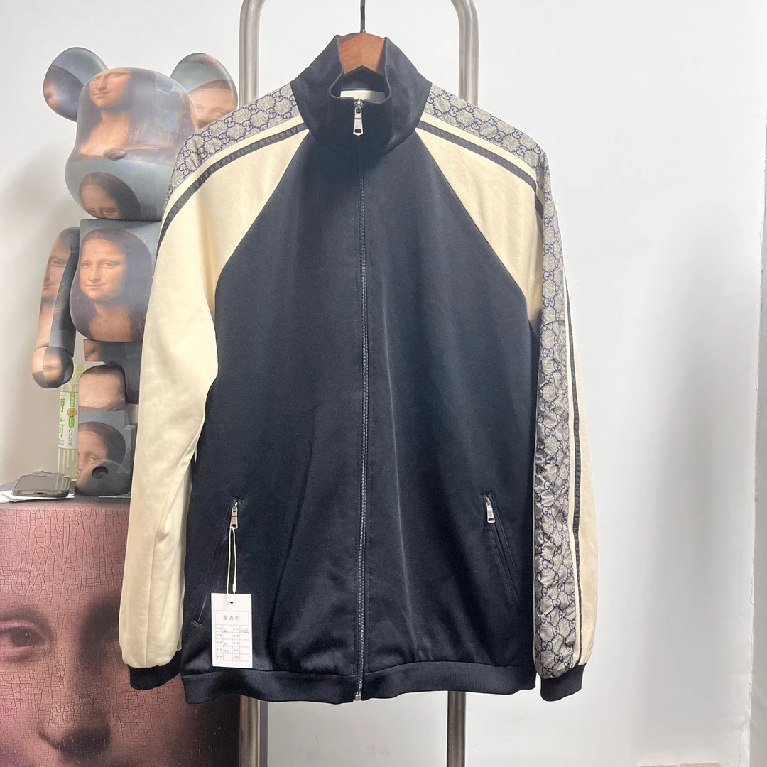 Gucci古驰蛇纹校服 I1302 尺码：XS 衣长70 胸围55 新旧：98新