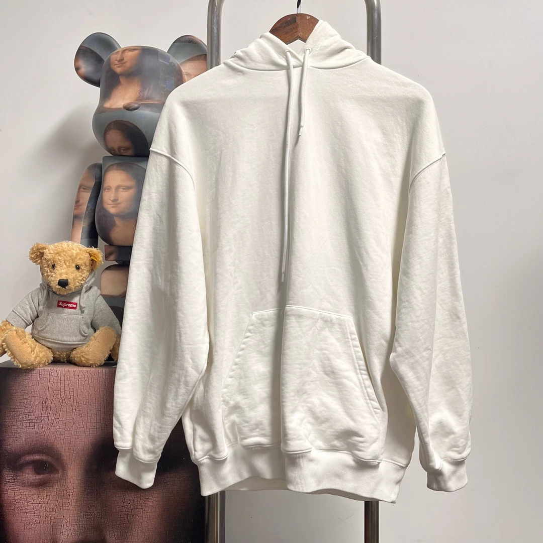 Balenciaga巴黎世家背后logo白色帽衫g2712 M 衣长69 胸围58 99新