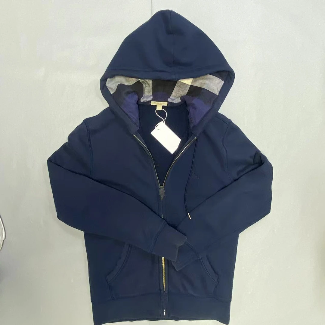 Burberry巴宝莉战马刺绣拉链外套 尺码：XL 衣长74 胸围114