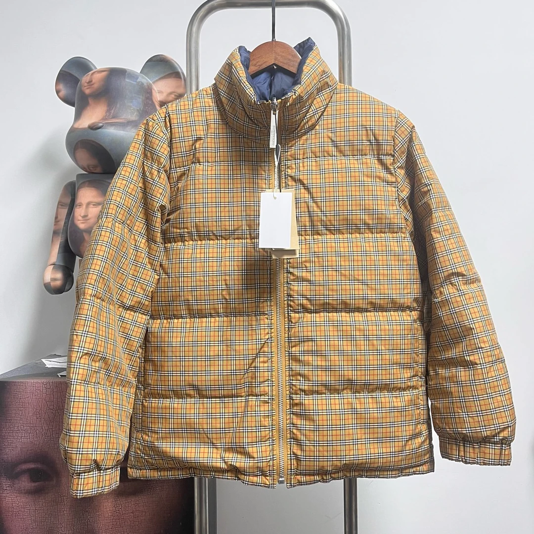 Burberry巴宝莉格纹双面穿羽绒服 H2304 尺码:M 衣长67 胸围55