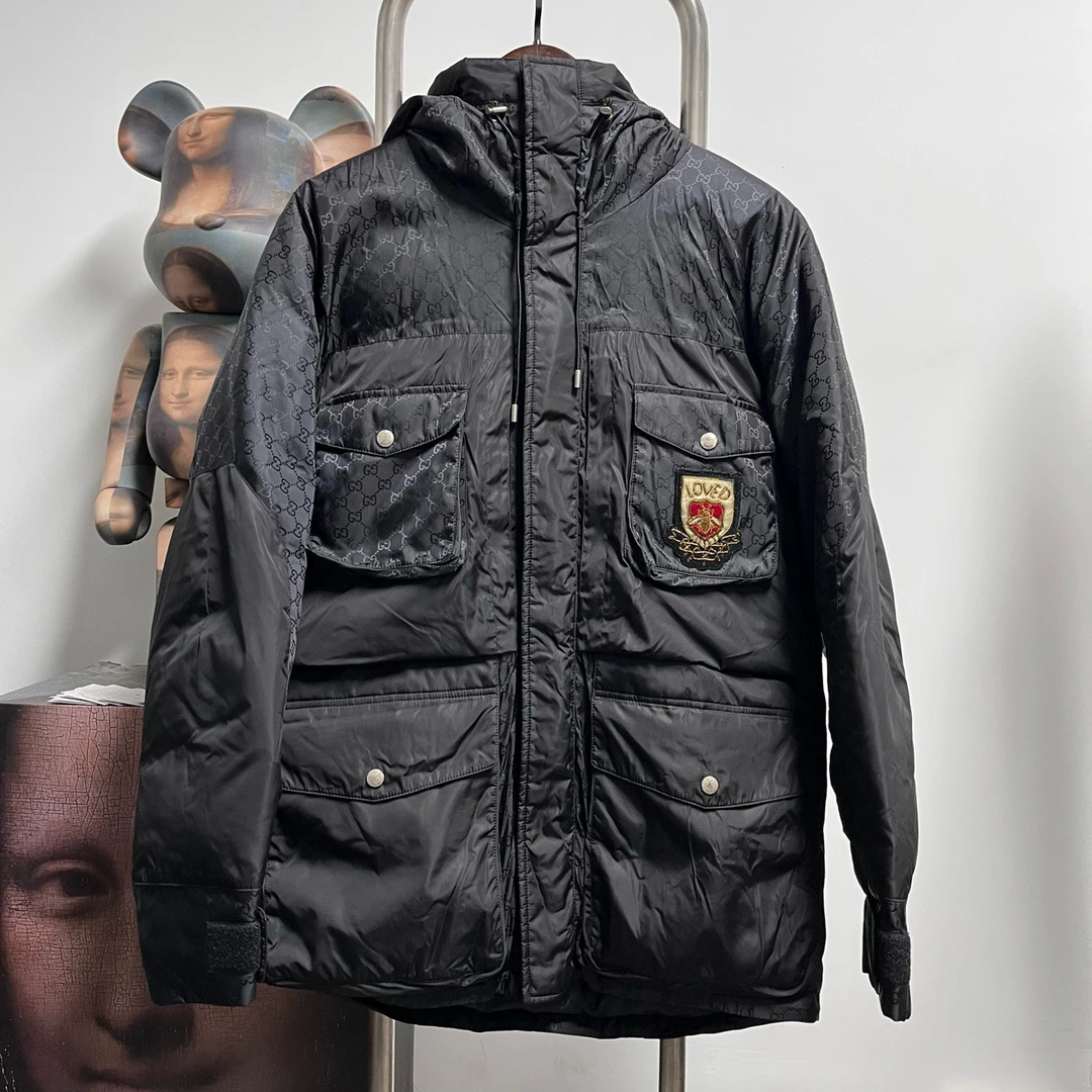 Gucci古驰满印徽章羽绒服 I1005 尺码：46 衣长76 胸围55新旧：99新