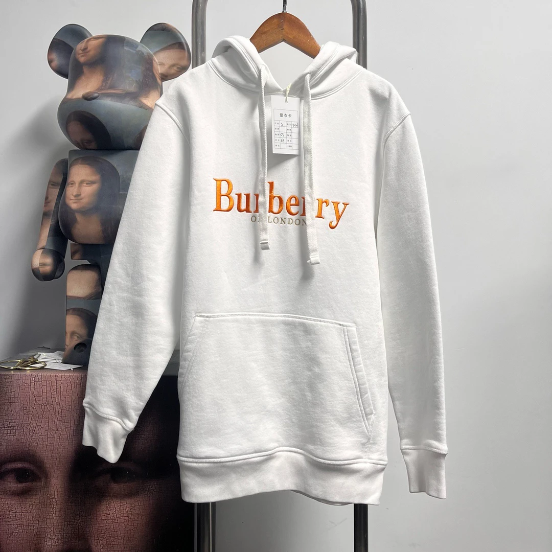 Burberry巴宝莉刺绣帽衫 H0707 尺码：S 衣长69 胸围53 新旧：99新