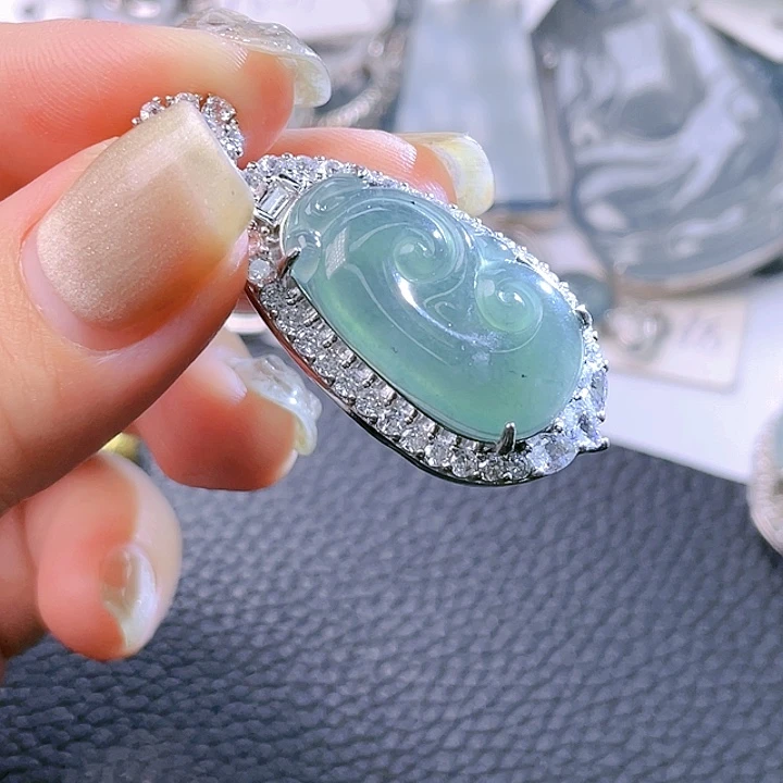 翡翠颈饰未镶嵌87，