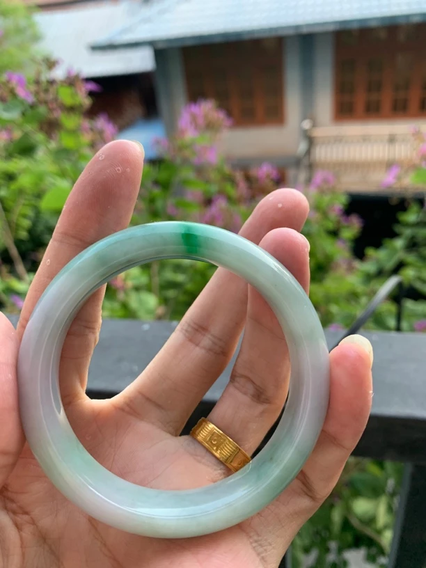 缅甸天然A货翡翠辣阳绿飘花手镯