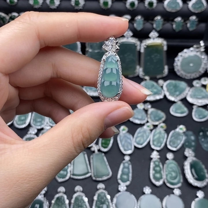 翡翠颈饰未镶嵌天然翡翠a货