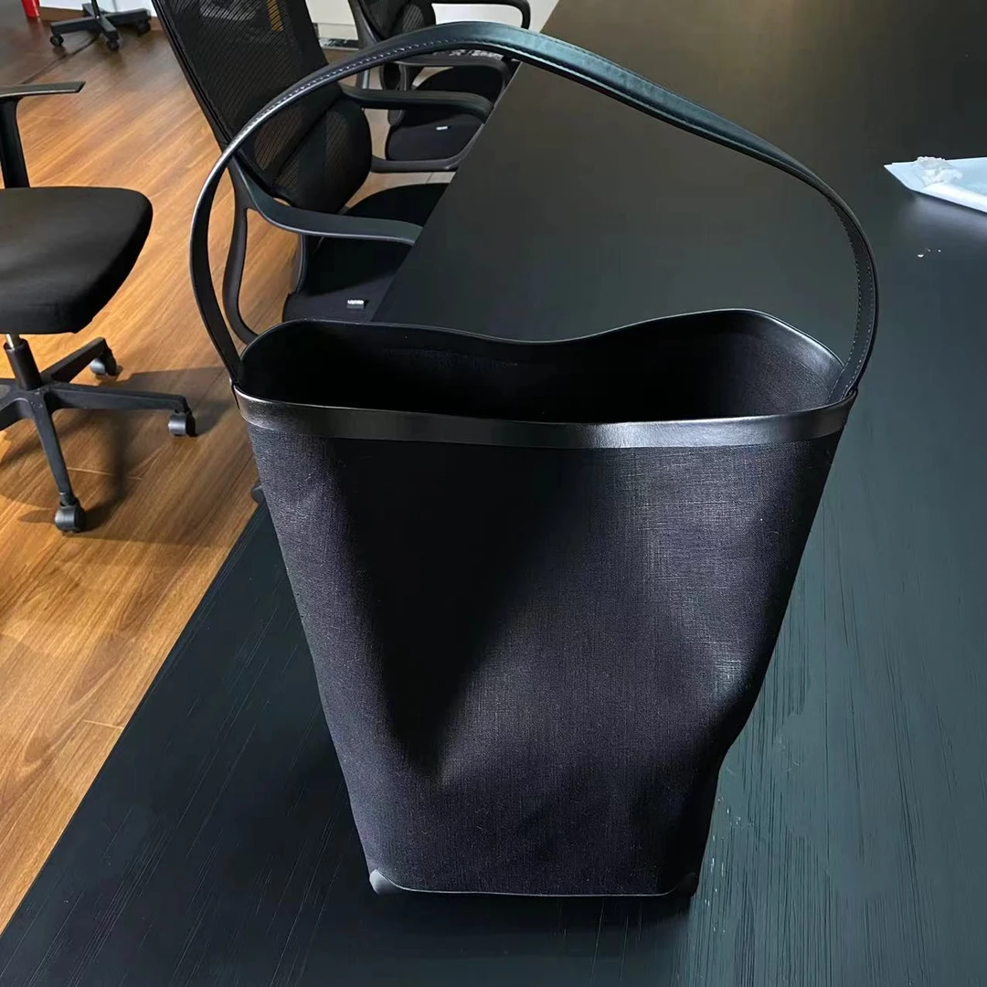 MNFK 2025  牛皮 包包   B0080