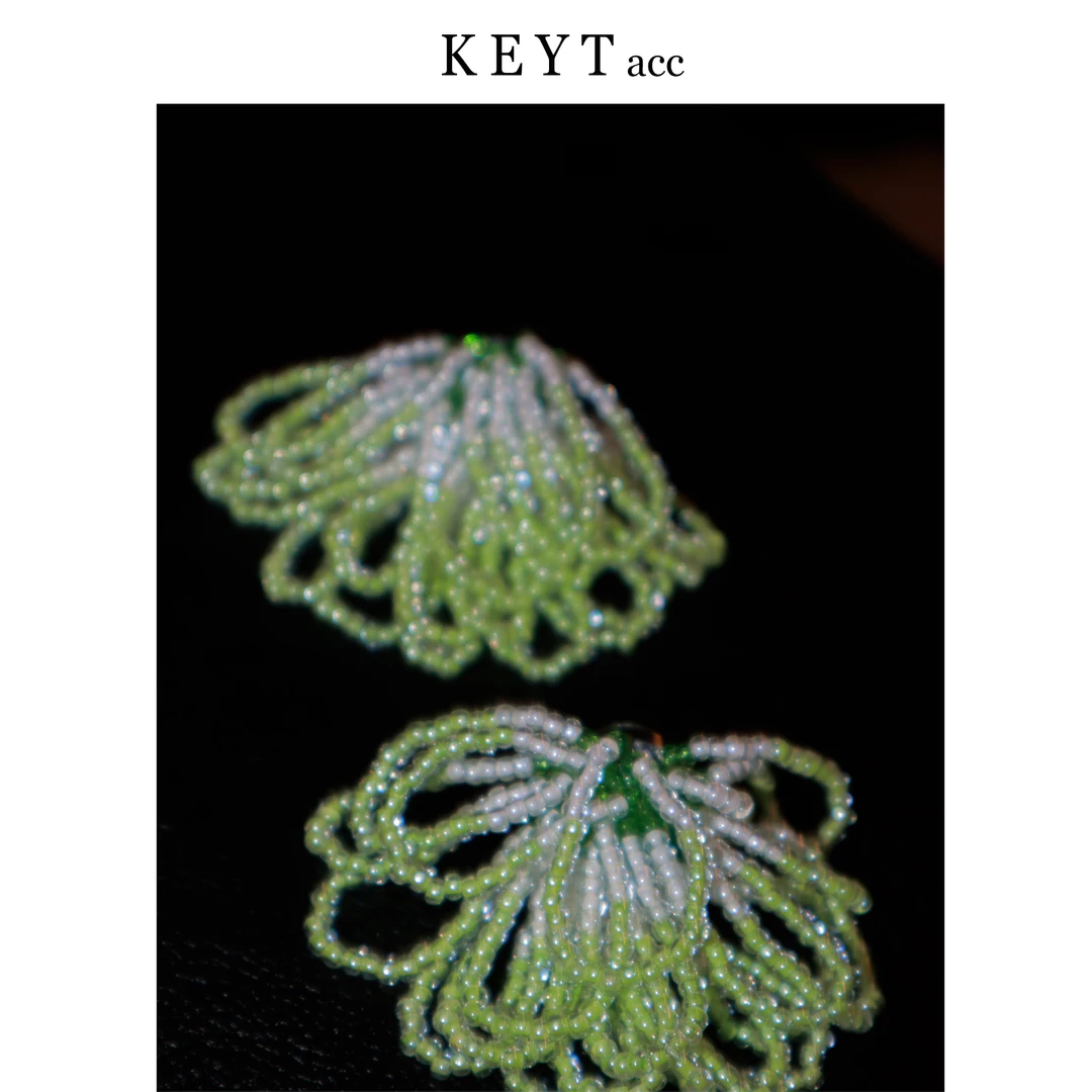 KEYT 非金属耳饰 绿白草裙耳环