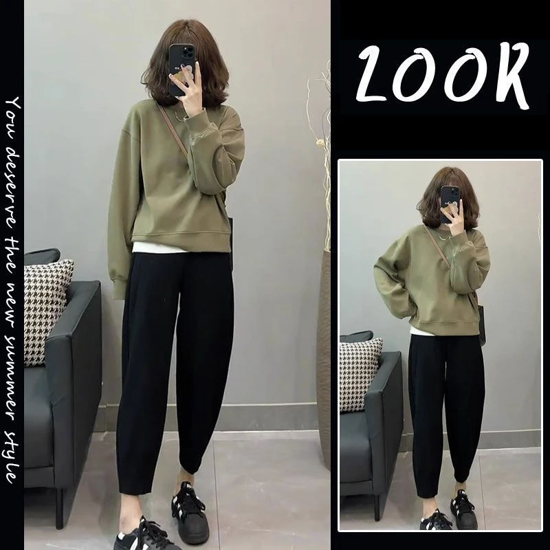 秋装搭配一整套2023新款微胖显瘦奶系小个子穿搭减龄卫衣两件套装