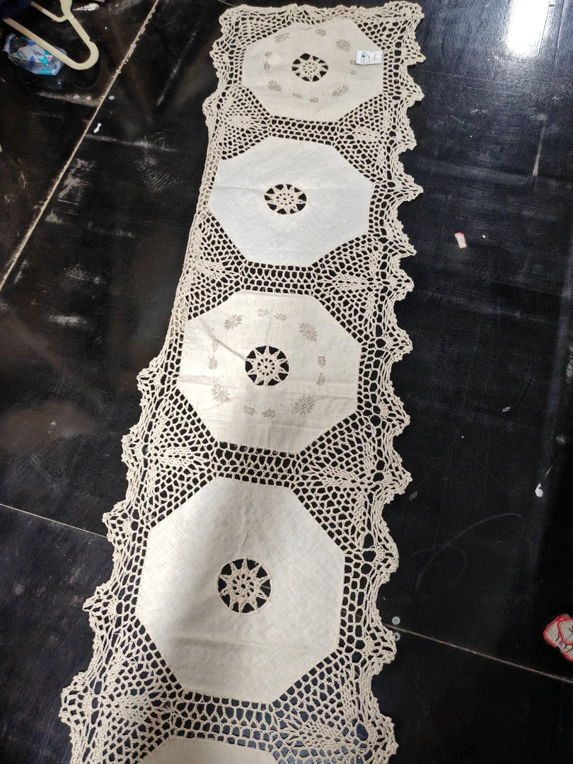 Y274 本色钩针桌旗 30*130cm