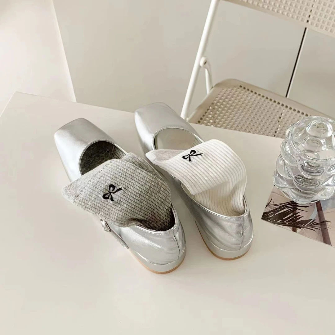 snn原创设计袜子（颜色随机一双）