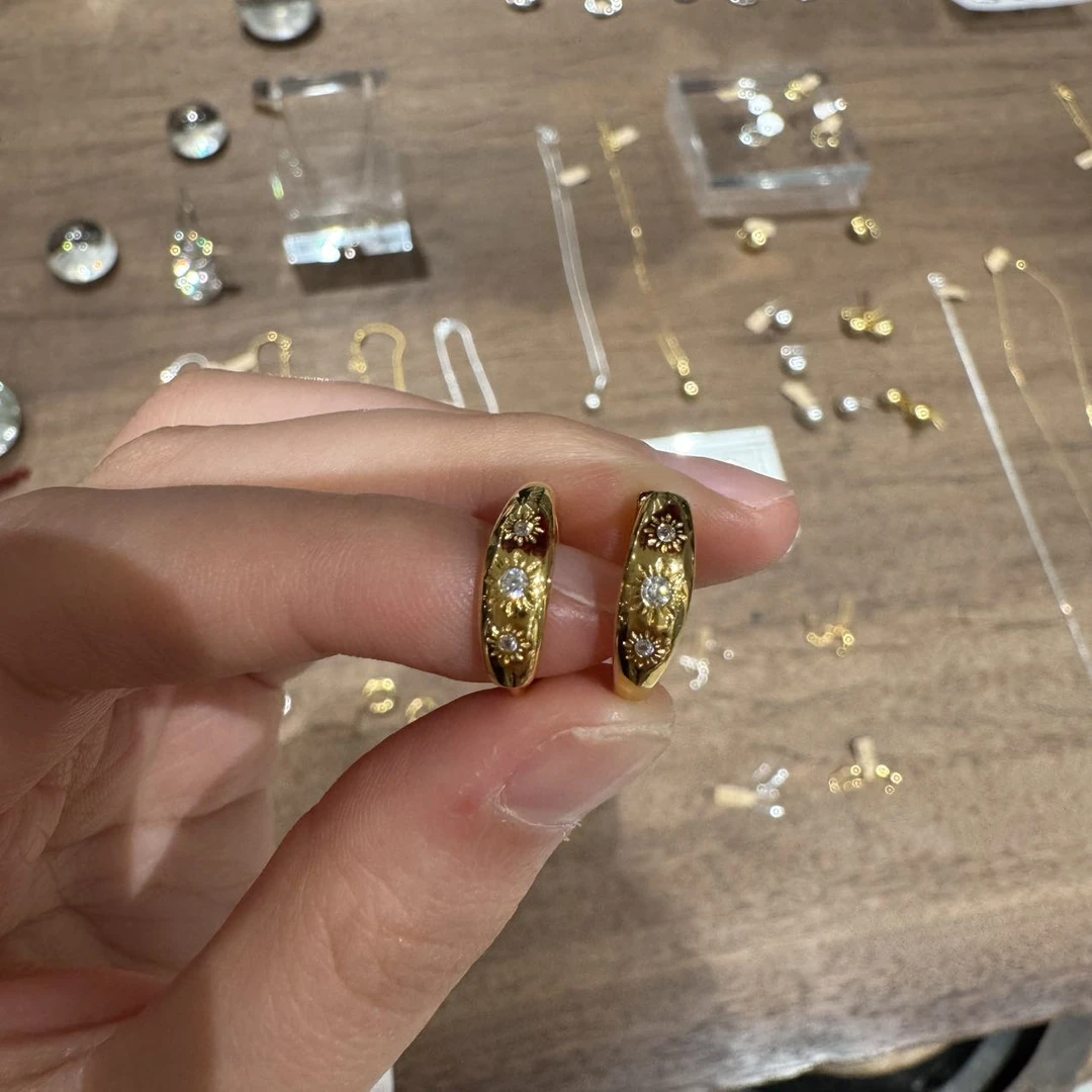 925银耳饰 1130A10 TJ韩国女装韩国直播代购925 六芒星钻钻耳圈