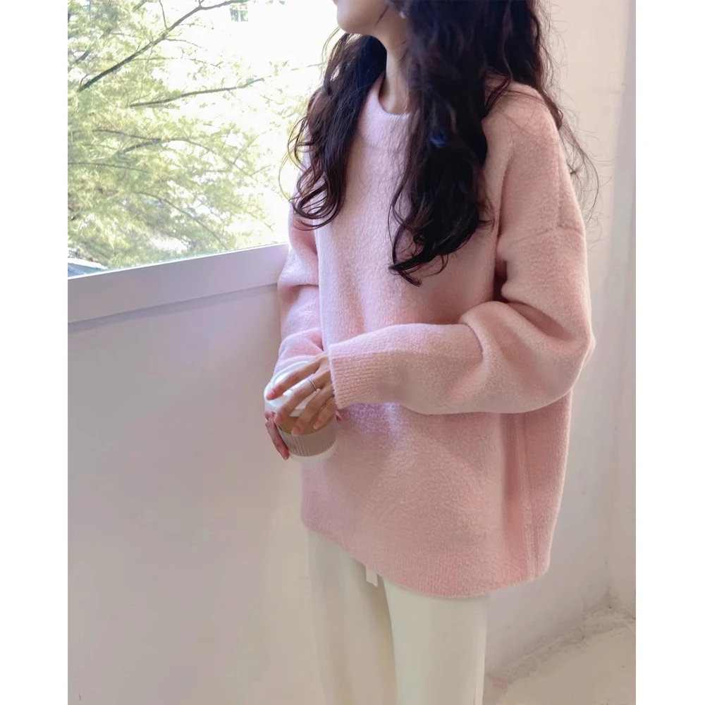 高级感浅粉色新款毛衣女秋冬韩版宽松慵懒风圆领水貂绒针织衫加厚