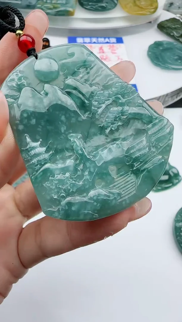 【闪购商品】翡翠颈饰未镶嵌多样性随机一件发货