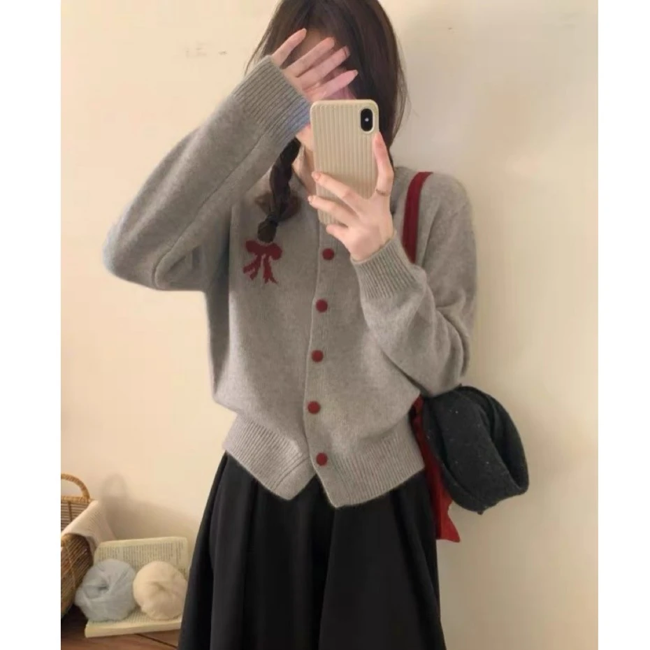 简约百搭温柔蝴蝶结开衫 软糯绵羊毛包扣针织开衫女毛衣外套减龄