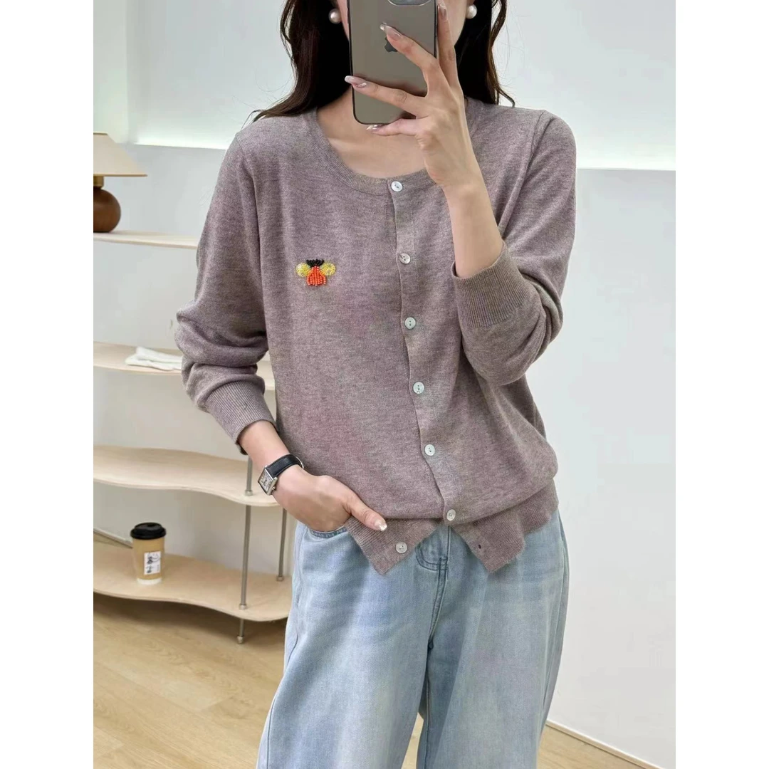 10绵羊毛小蜜蜂针织开衫女上衣」