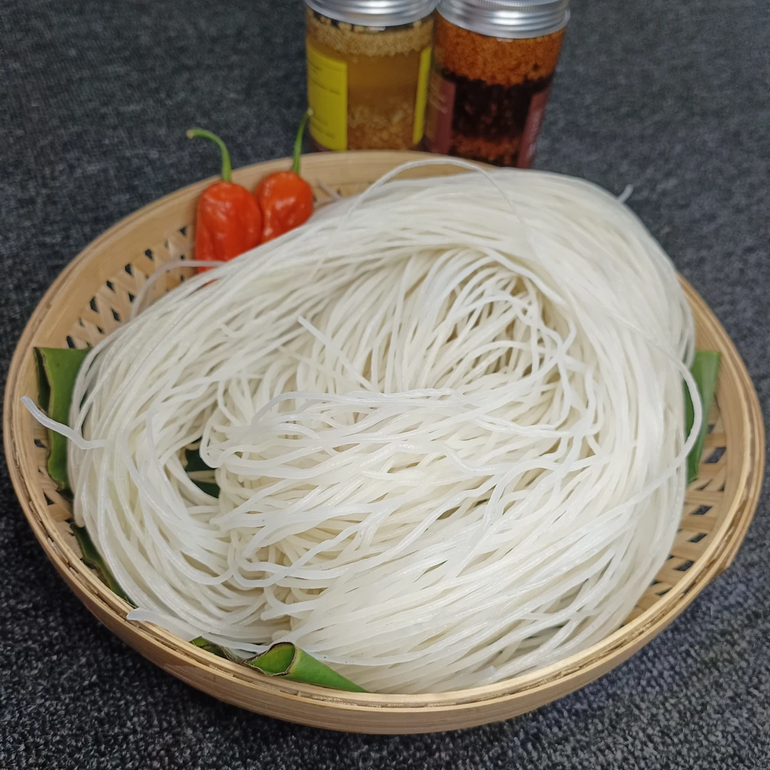 云南德宏正宗软米早点中粗过手过桥米线新鲜现做半干真空袋装包邮