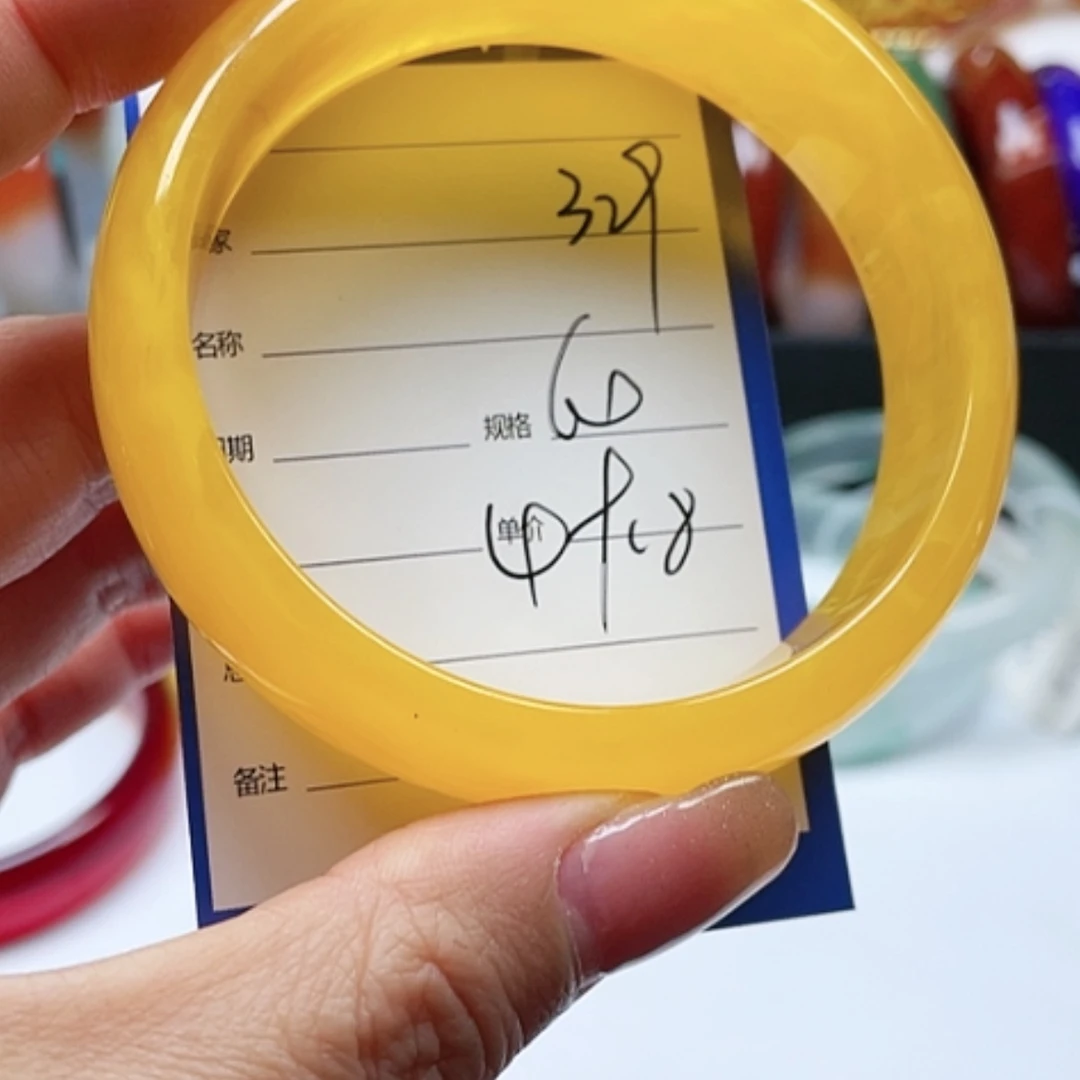 【闪购商品】琥珀颈饰未镶嵌