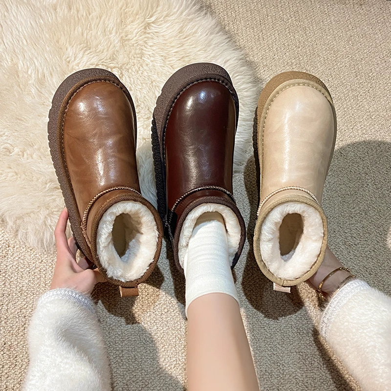 厚底皮面雪地靴女加绒加厚短靴2024新款冬季防滑保暖东北面包棉鞋