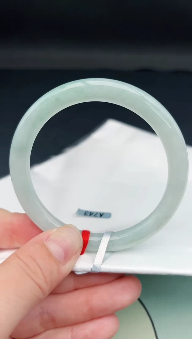 【闪购商品】翡翠手镯未镶嵌天然A货56