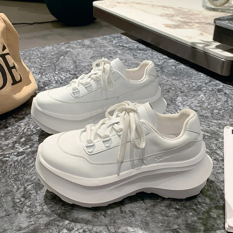 网红同款真皮网面休闲女夏季爆款小白鞋百搭轻便老爹鞋秋季运动鞋