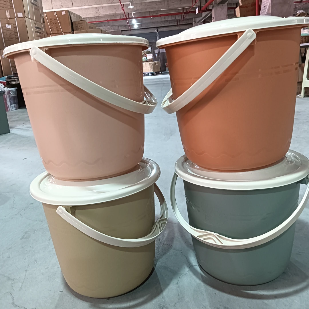 8202家用圆桶  带盖手提，  福利10L口径约25cm，高度约24cm