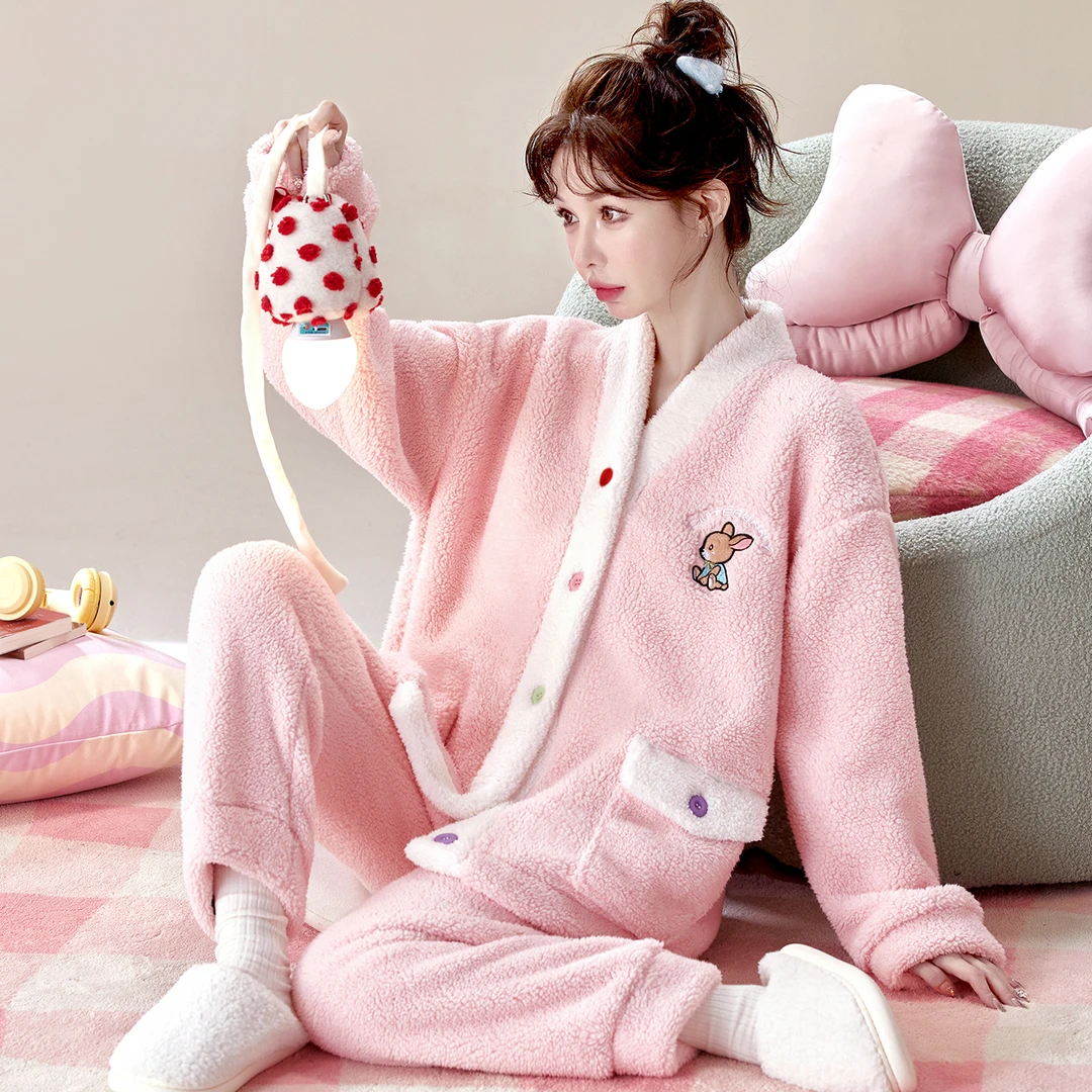 秋冬甜美可爱可外穿法兰绒家居服V领学生宽松毛绒保暖睡衣套装女