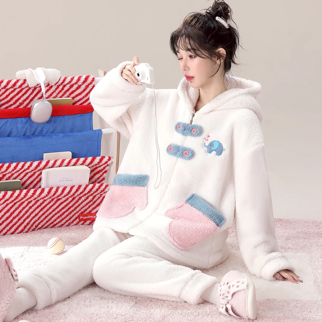 【童趣小象】秋冬天可外穿甜美可爱法兰绒家居服连帽保暖毛绒睡衣女