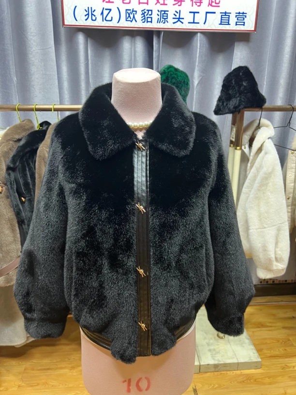 【兆亿轻奢】2024女装海宁设计师时尚冬季修身燕尾扣黑草草外套#109