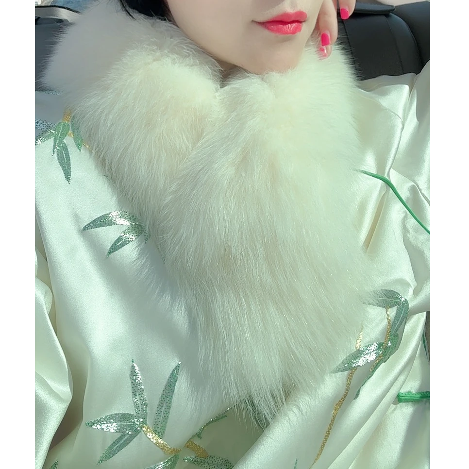 奶白色狐狸毛围脖